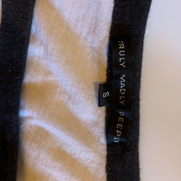 Urban Outfitters Truly Madly Deeply Skull Baseball Tee 3/4 Sleeves. Small. - Picture 5 of 6